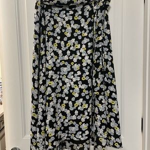 Ann Taylor Tulip bottom Skirt with Tie and Zipper